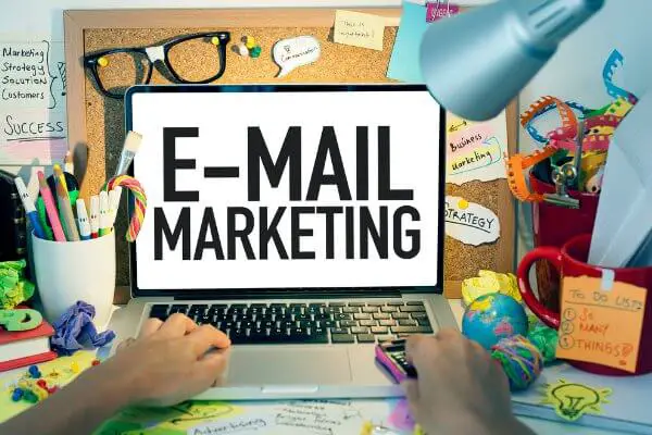 what is email marketing and how does email marketing work
